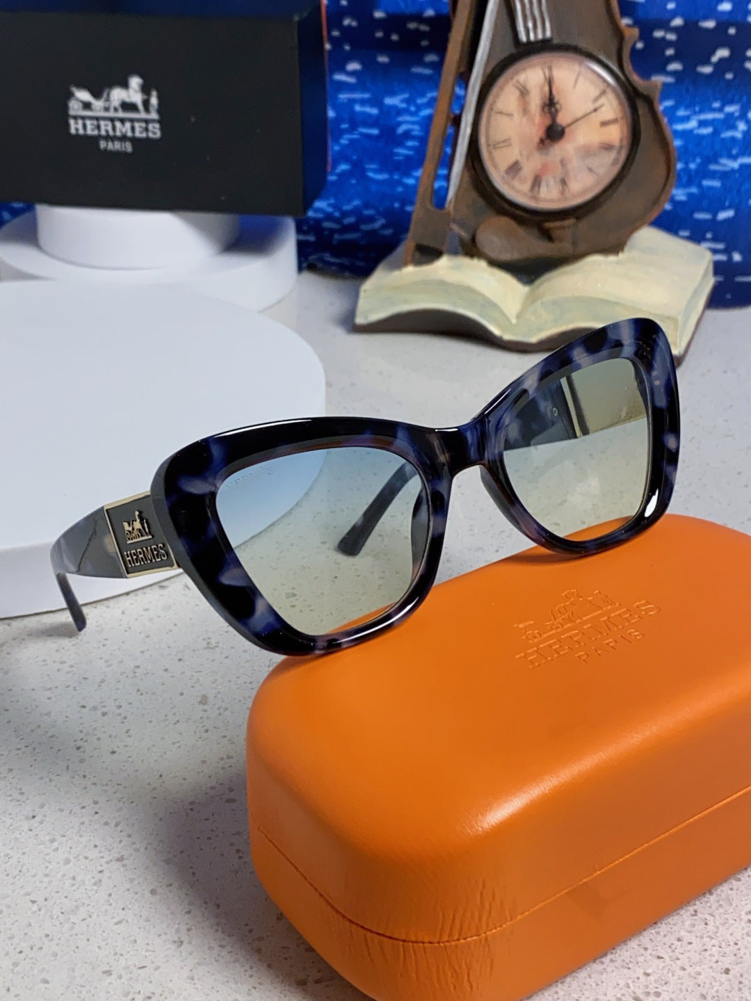 Hermès Cat-Eye Silver Lens Sunglasses for Men & Women - 358936 - detail image 9