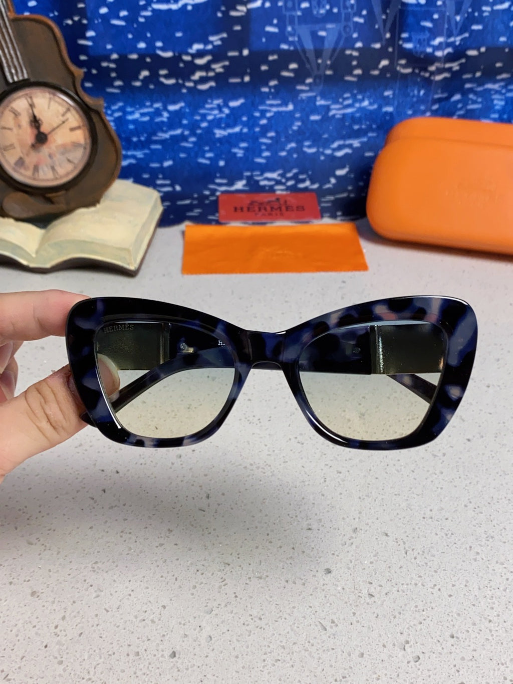 Hermès Cat-Eye Silver Lens Sunglasses for Men & Women - 358936 - detail image 3