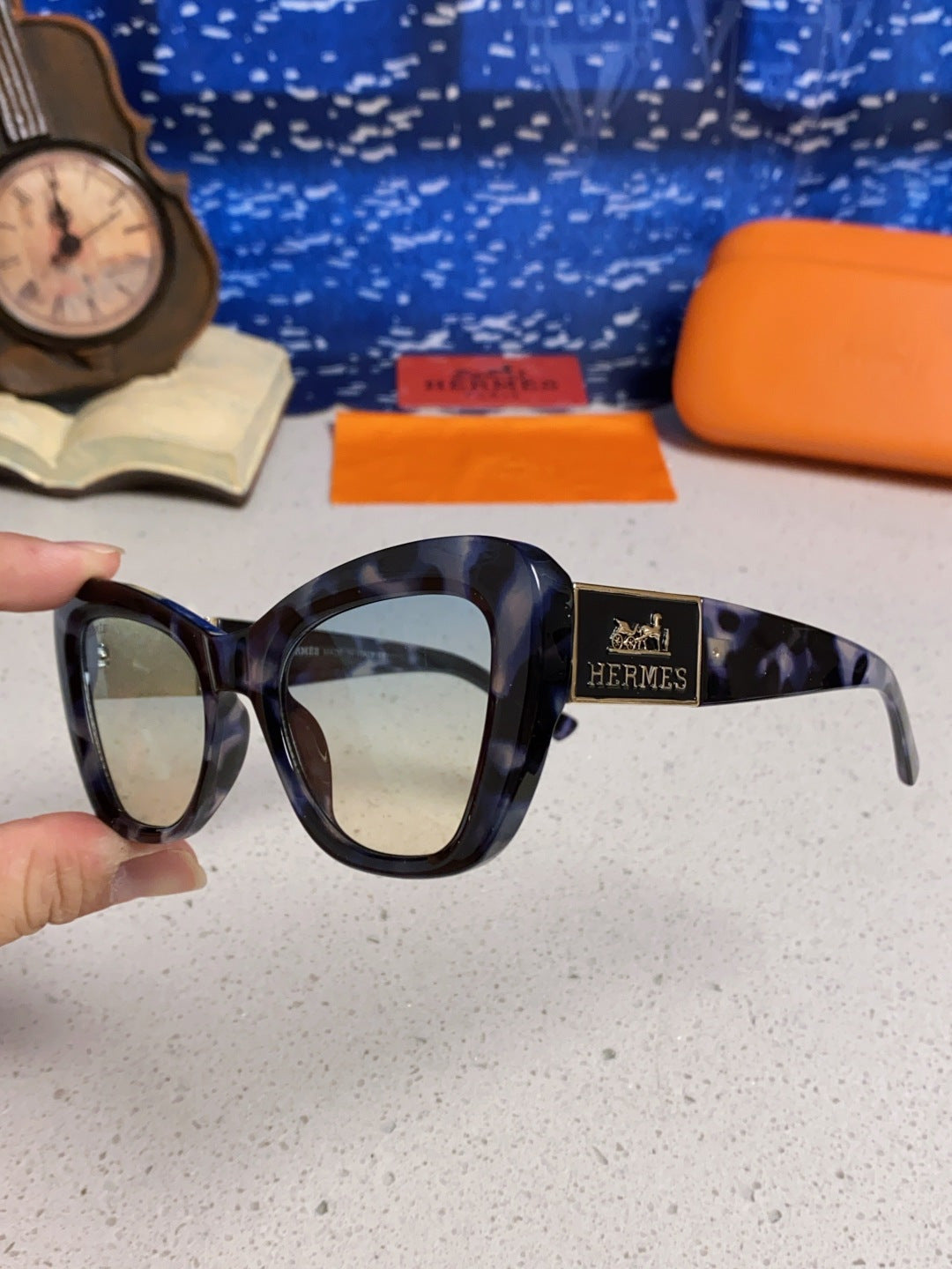 Hermès Cat-Eye Silver Lens Sunglasses for Men & Women - 488103 - detail image 6