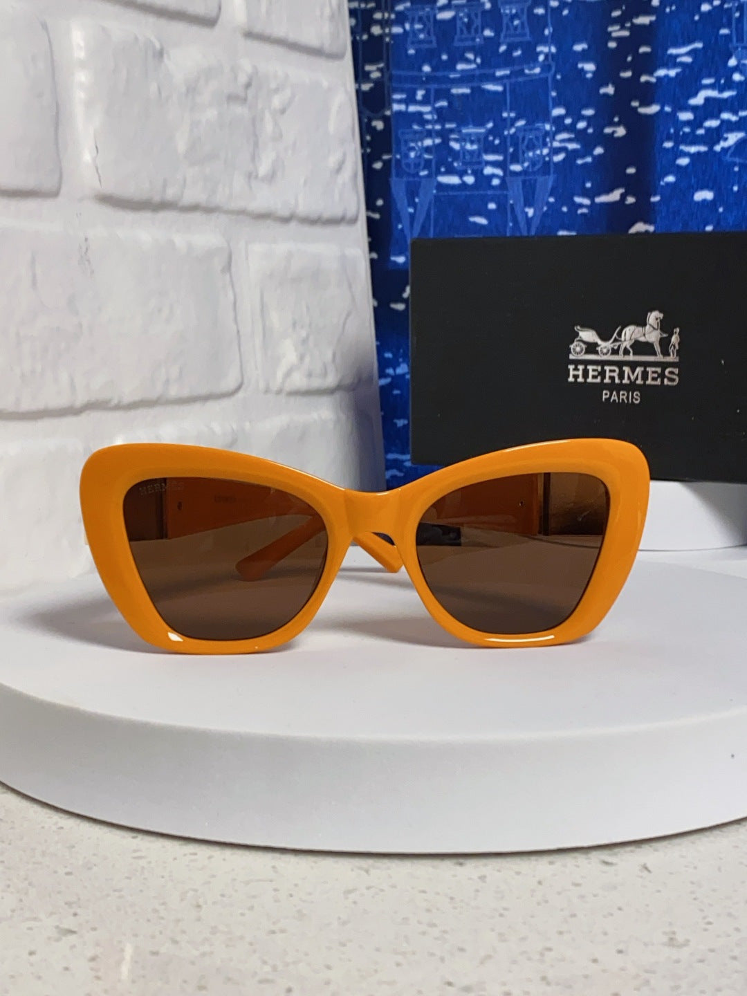 Hermès Cat-Eye Orange Lens Sunglasses for Men & Women - detail image 2