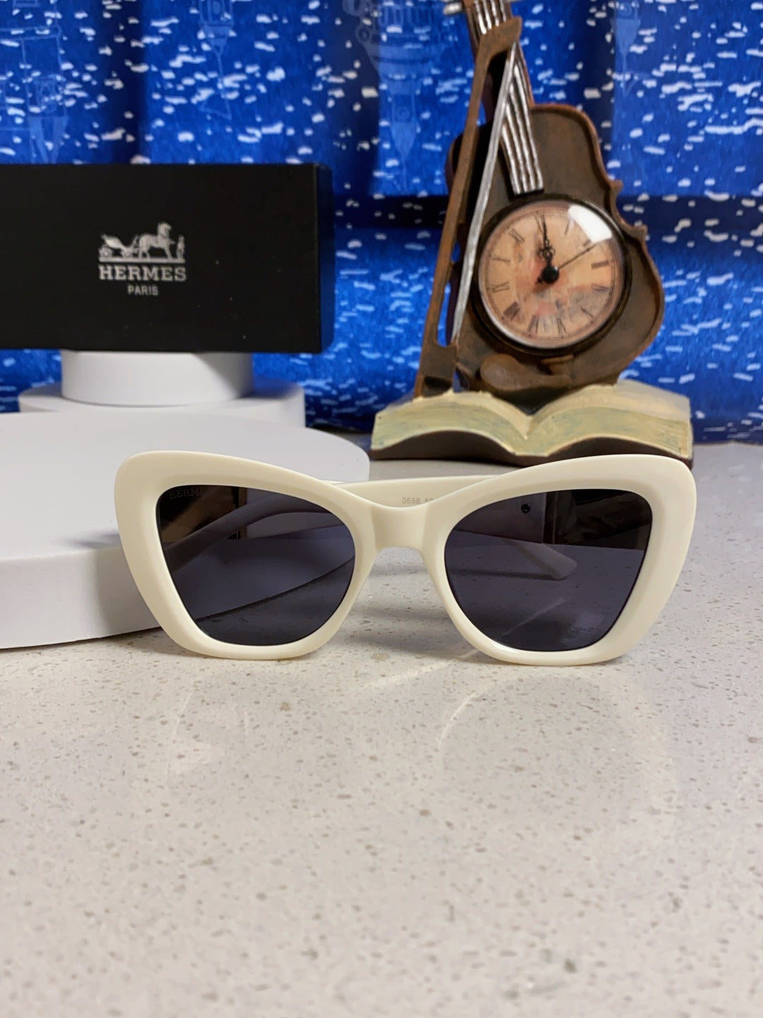Hermès Cat-Eye Silver Lens Sunglasses for Men & Women - 488105 - detail image 9