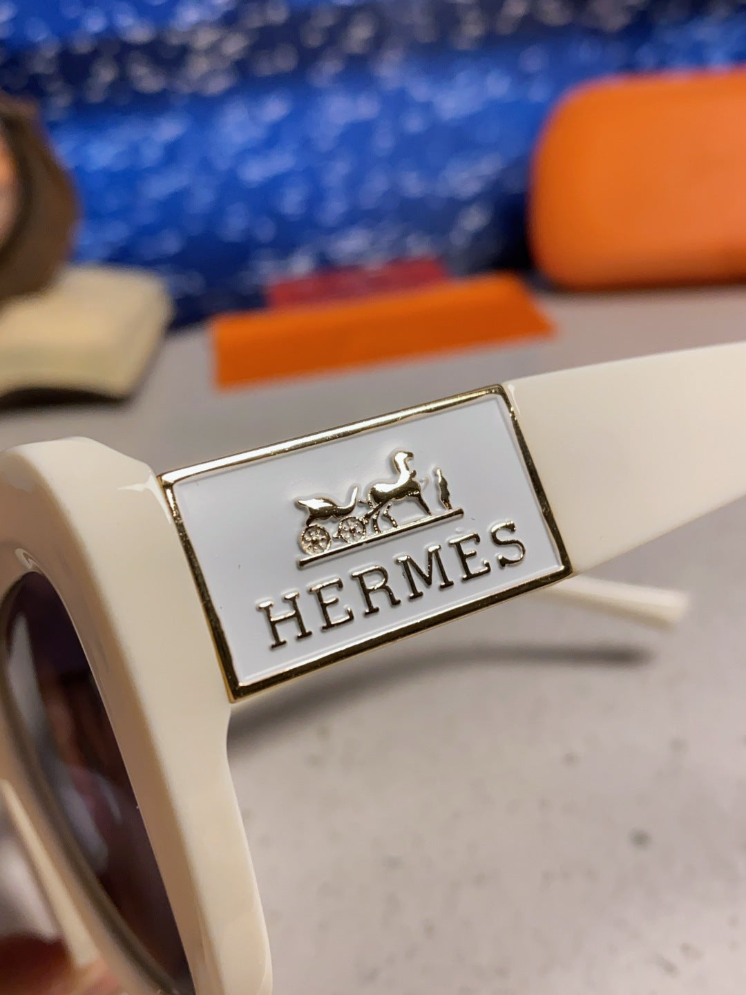 Hermès Cat-Eye Silver Lens Sunglasses for Men & Women - 488105 - detail image 7