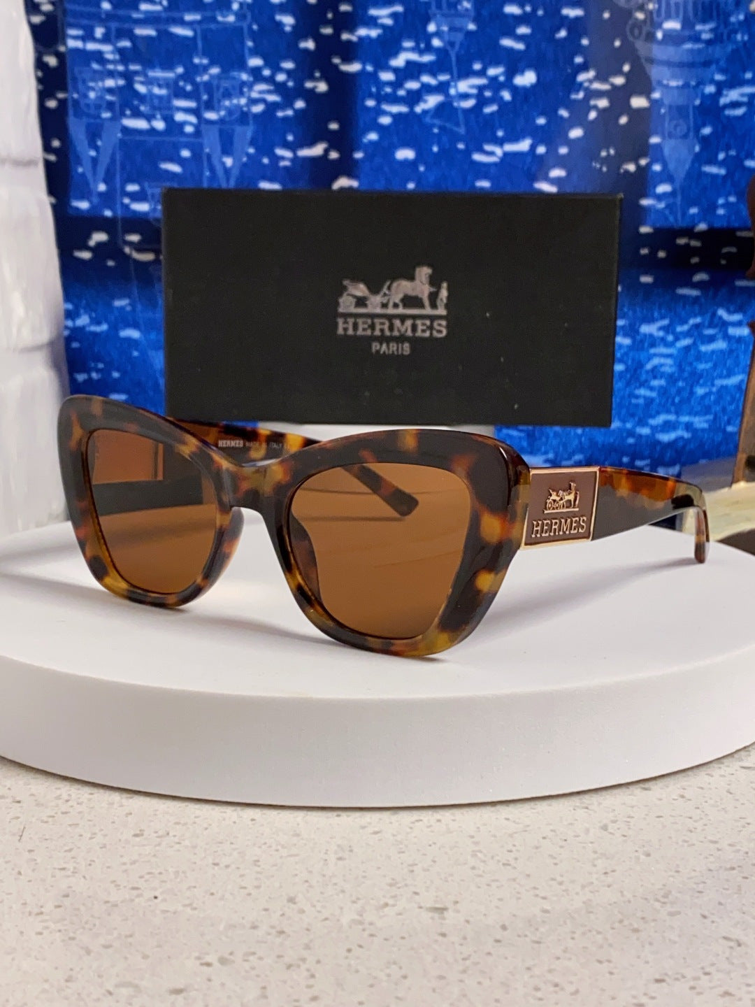 Hermès Cat-Eye Brown Lens Sunglasses for Men & Women