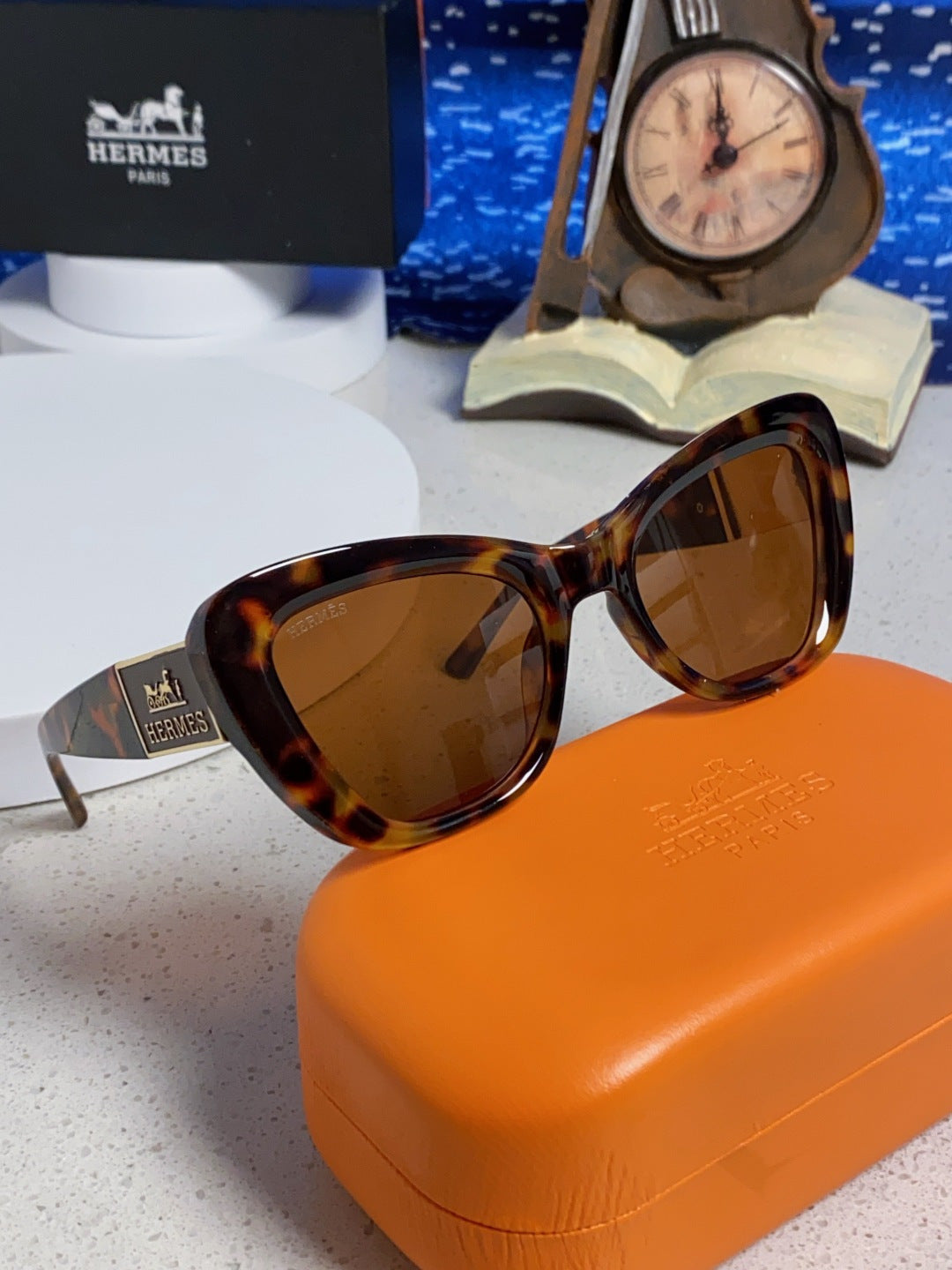 Hermès Cat-Eye Brown Lens Sunglasses for Men & Women - detail image 10