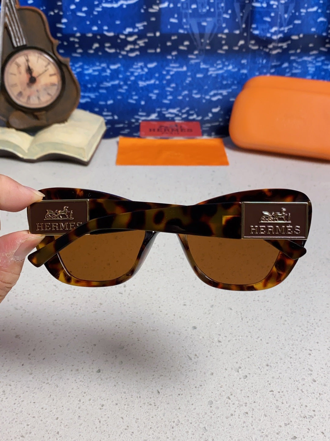 Hermès Cat-Eye Brown Lens Sunglasses for Men & Women - detail image 5