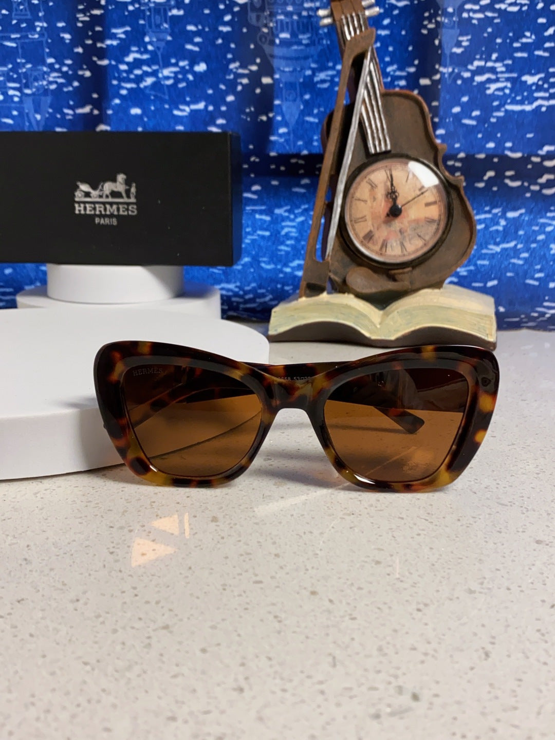 Hermès Cat-Eye Brown Lens Sunglasses for Men & Women - detail image 9