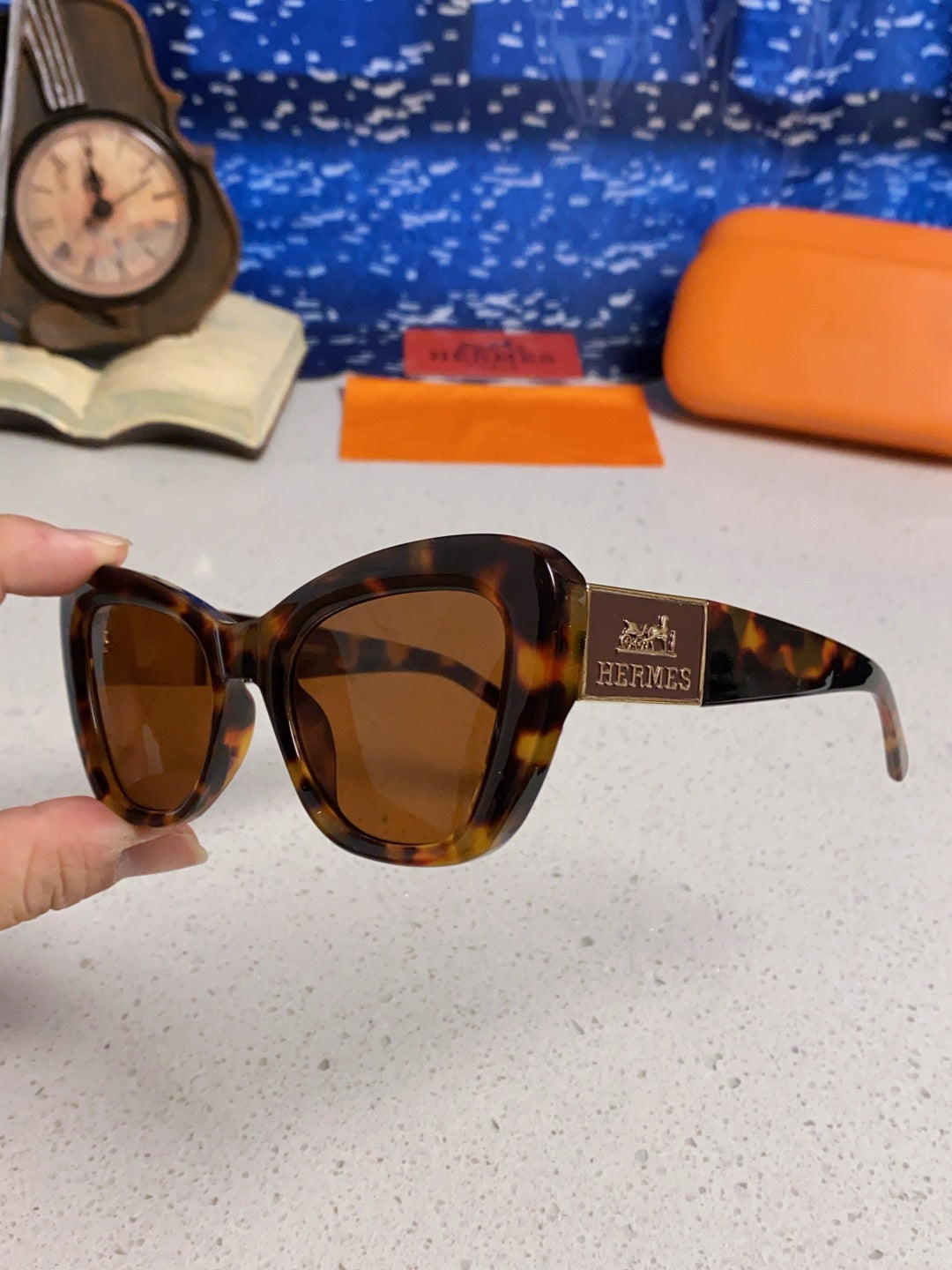 Hermès Cat-Eye Brown Lens Sunglasses for Men & Women - detail image 6