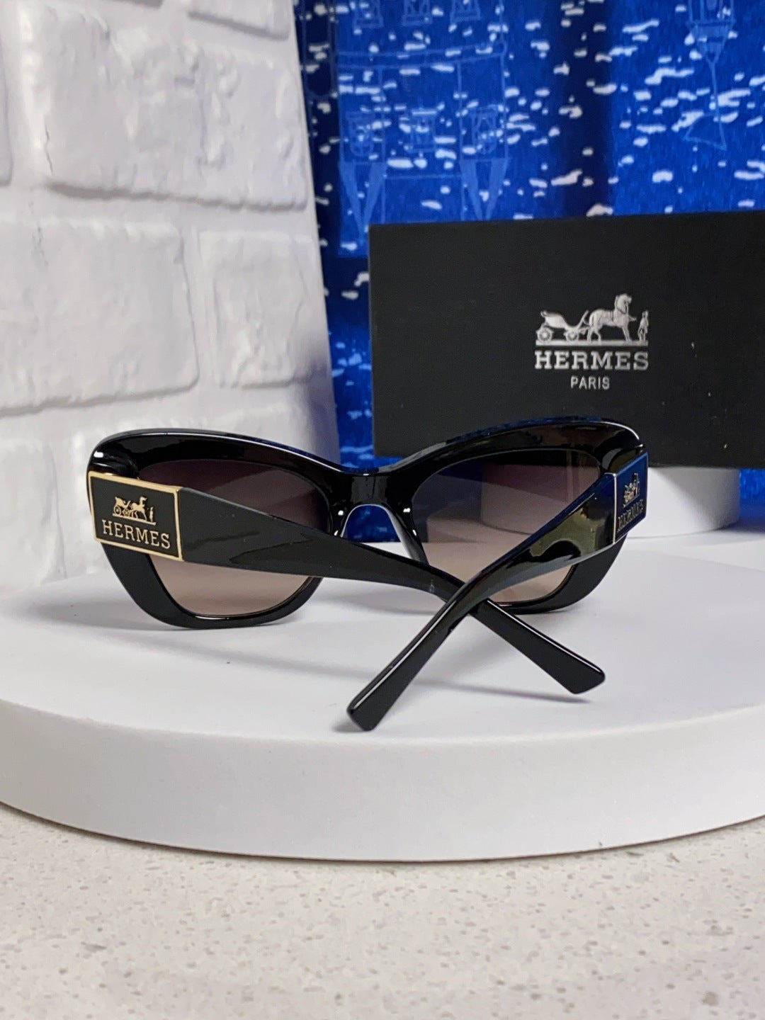 Hermès Cat-Eye Silver Lens Sunglasses for Men & Women - detail image 3