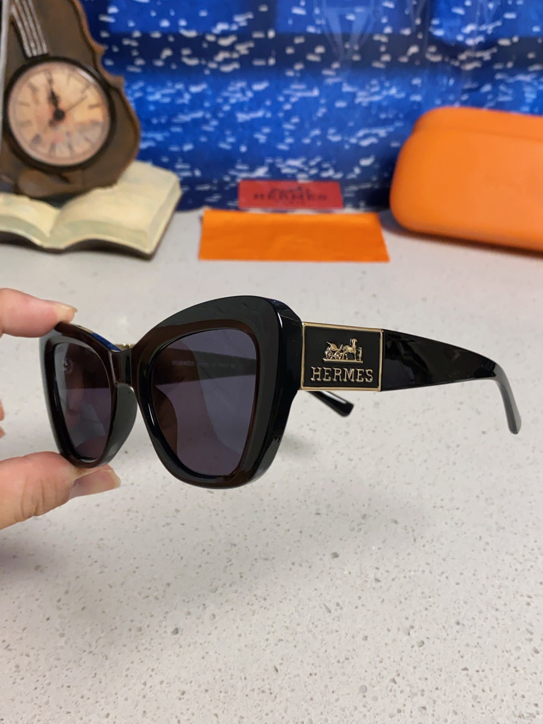 Hermès Cat-Eye Black Lens Sunglasses for Men & Women - detail image 6