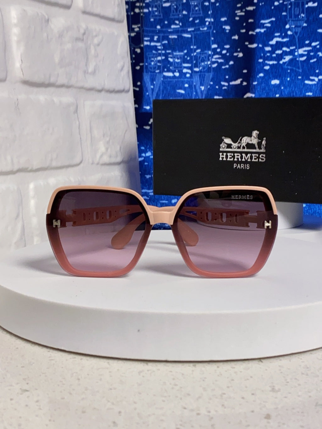 Hermès Polarized Round Red Lens Sunglasses for Women - detail image 2