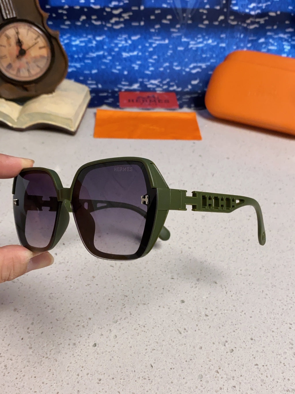 Hermès Polarized Round Silver Lens Sunglasses for Women - detail image 6