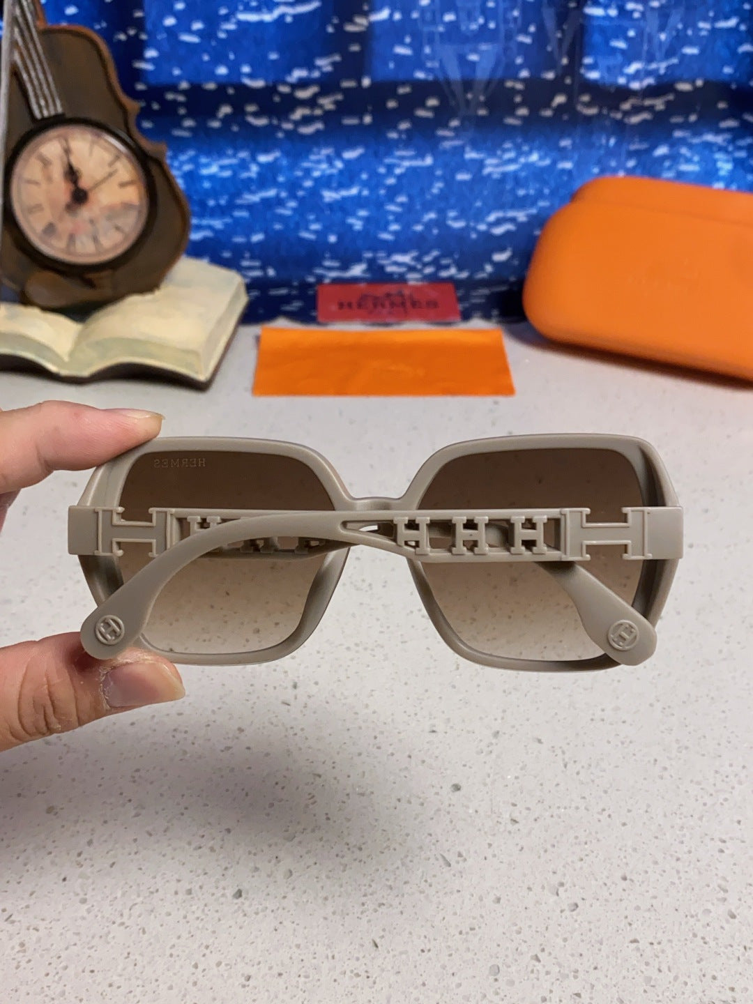 Hermès Polarized Round Brown Lens Sunglasses for Women - detail image 5