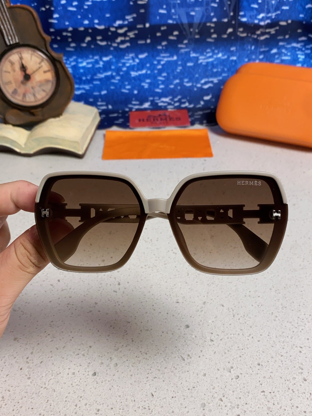 Hermès Polarized Round Brown Lens Sunglasses for Women - detail image 4