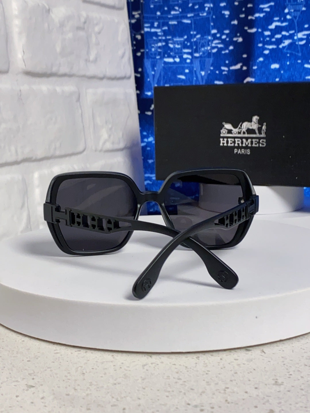 Hermès Polarized Round Black Lens Sunglasses for Women - 358931 - detail image 3