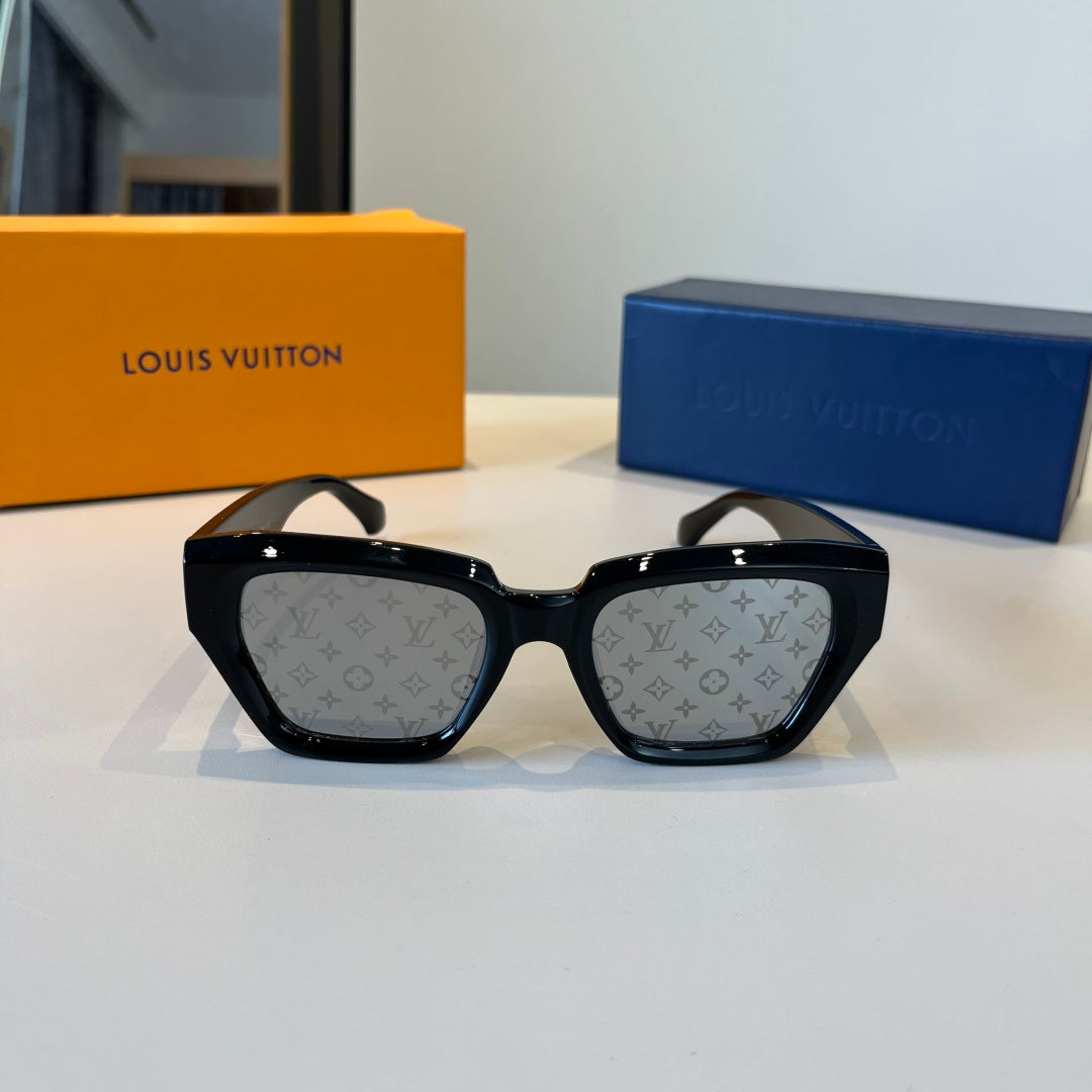 Louis Vuitton Metal Aviator Silver Lens Sunglasses for Men & Women - 357671 - detail image 2