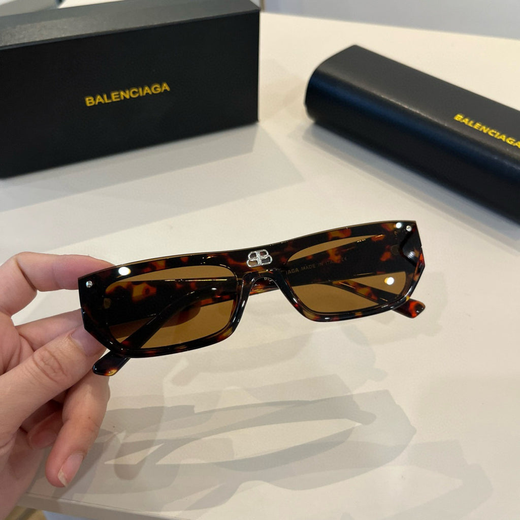 Balenciaga Rectangular Brown Lens Sunglasses for Men & Women - 358641 - detail image 4
