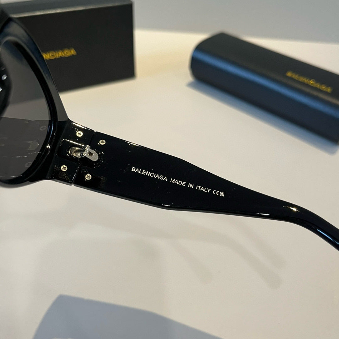 Balenciaga Rectangular Black Lens Sunglasses for Men & Women - 358663 - detail image 9