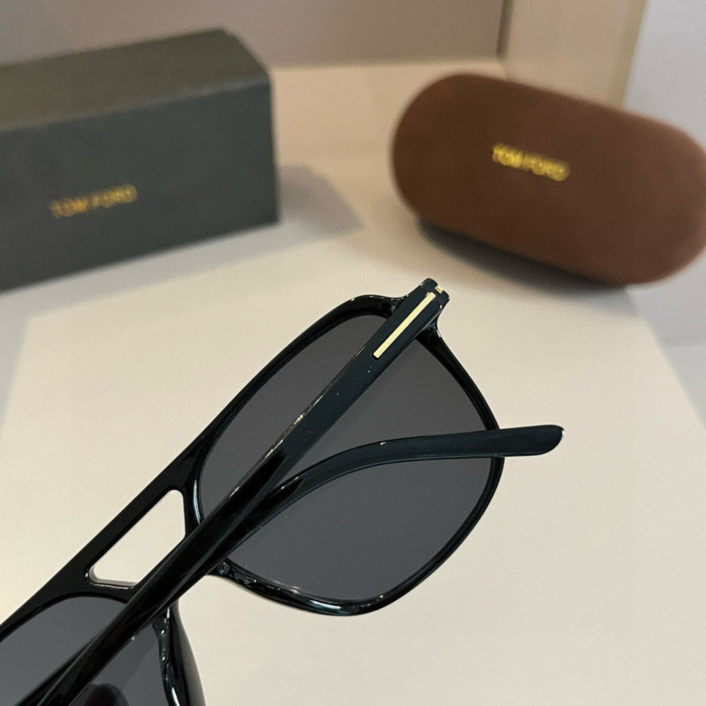 Tom Ford Fashion Silver Lens Sunglasses for Men & Women - 358850 - detail image 5