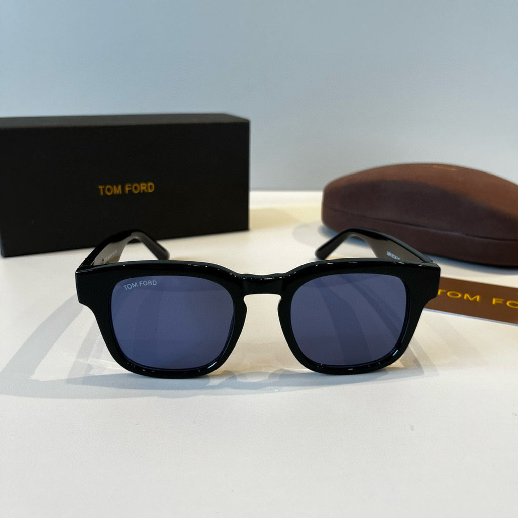 Tom Ford Fashion Black Lens Sunglasses for Men & Women - 449943 - detail image 2