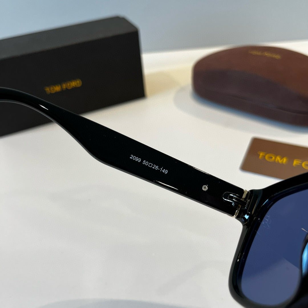 Tom Ford Fashion Black Lens Sunglasses for Men & Women - 449943 - detail image 5