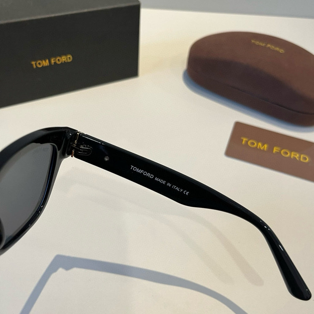 Tom Ford Fashion Black Lens Sunglasses for Men & Women - 449944 - detail image 9