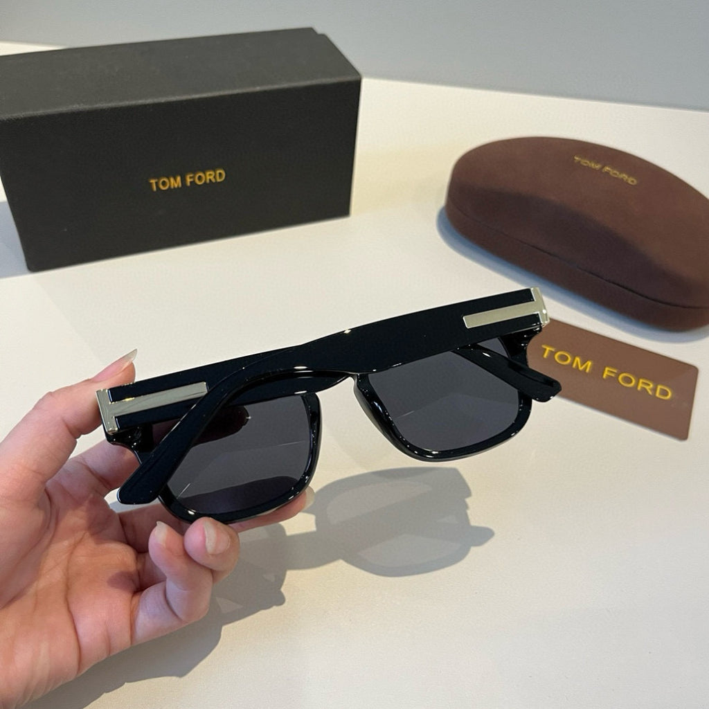 Tom Ford Fashion Black Lens Sunglasses for Men & Women - 449944 - detail image 8