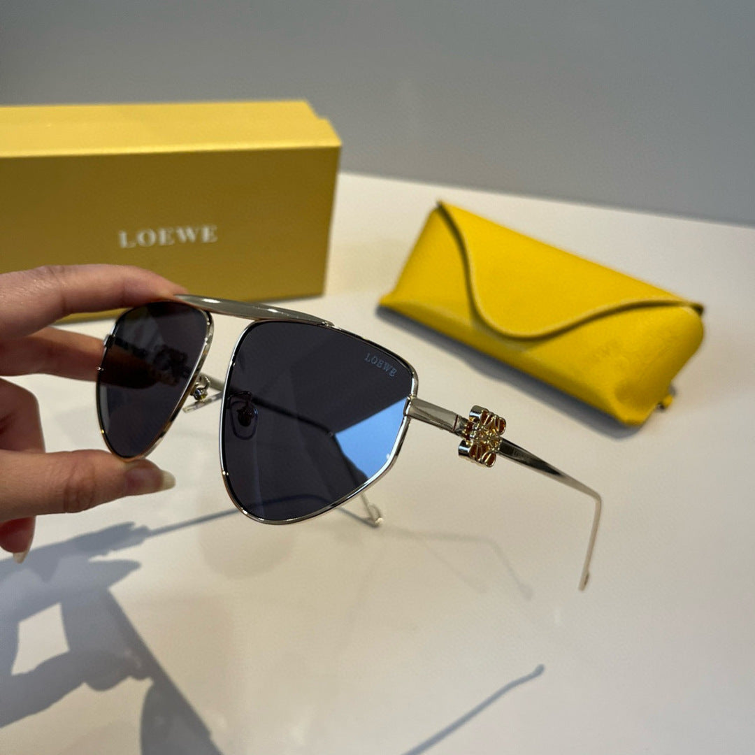 Loewe Fashion Silver Lens Sunglasses for Men & Women - 416397 - detail image 4