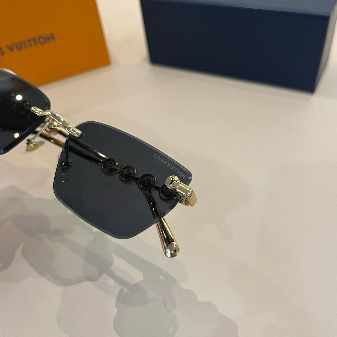 Louis Vuitton Fashion Silver Lens Sunglasses for Women - 414807 - detail image 4
