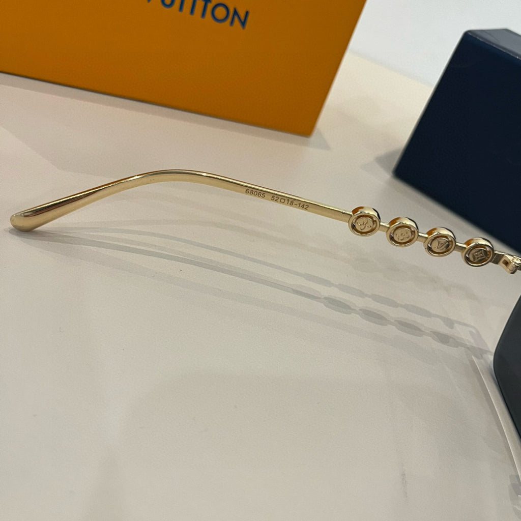 Louis Vuitton Fashion Silver Lens Sunglasses for Women - 414807 - detail image 9