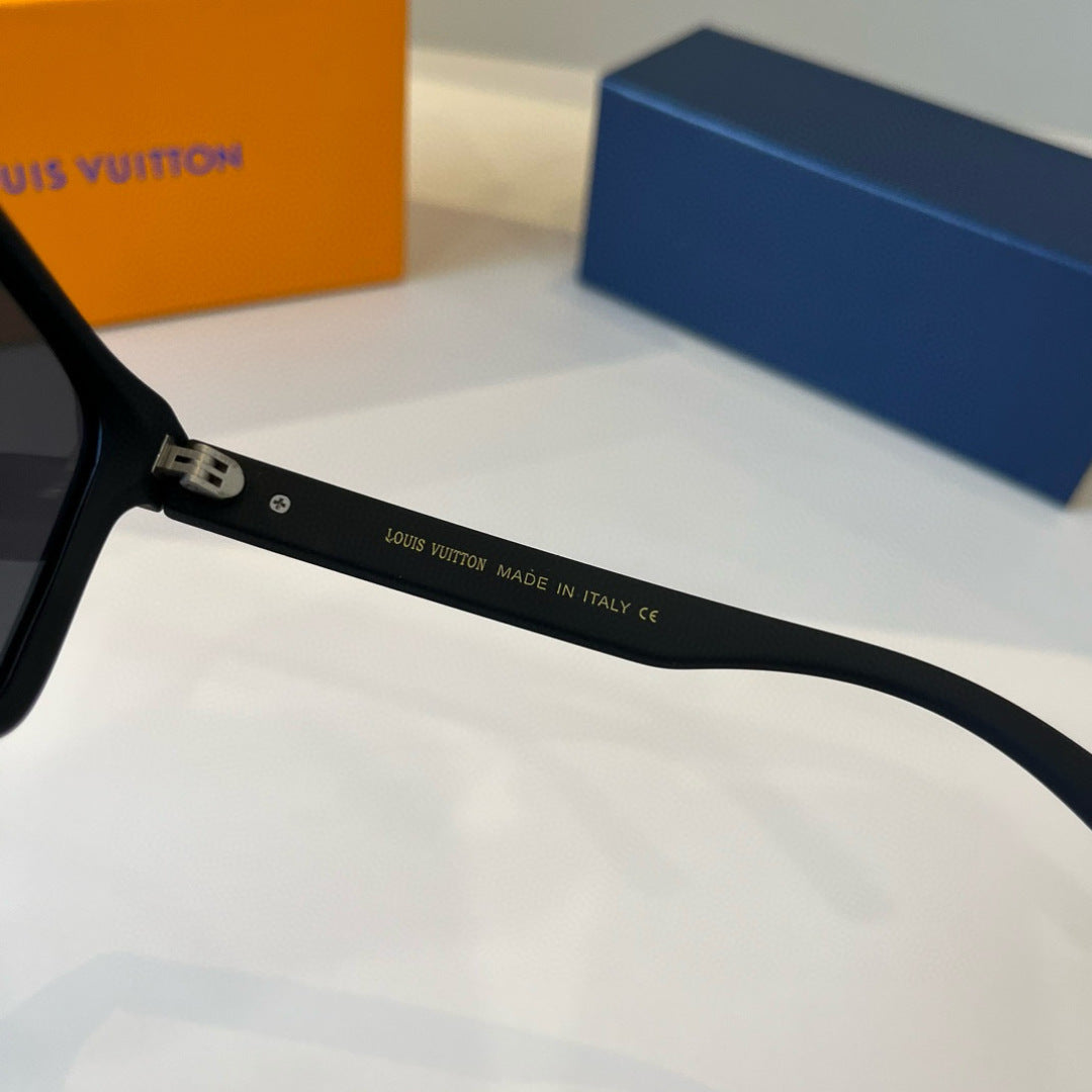 Louis Vuitton Metal Aviator Black Lens Sunglasses for Men & Women - 414799 - detail image 5