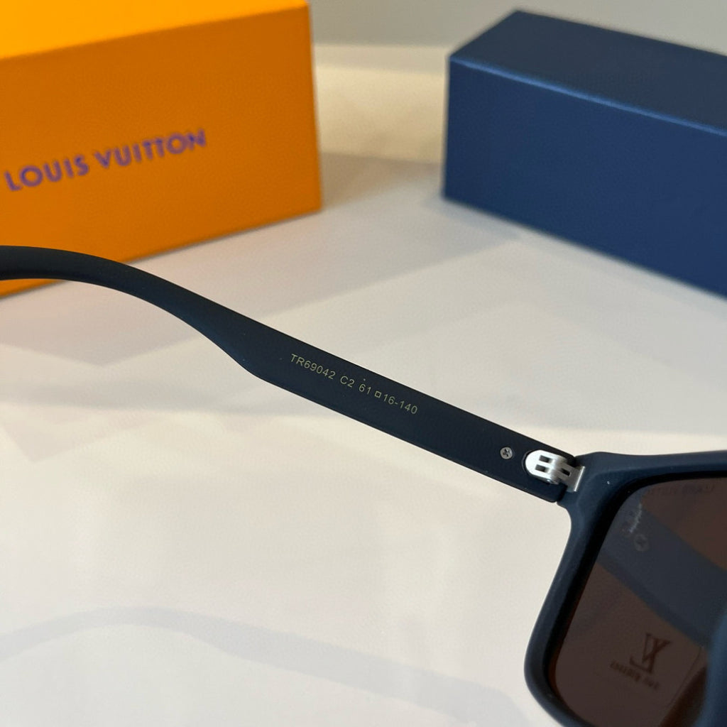 Louis Vuitton Metal Aviator Black Lens Sunglasses for Men & Women - 414799 - detail image 6
