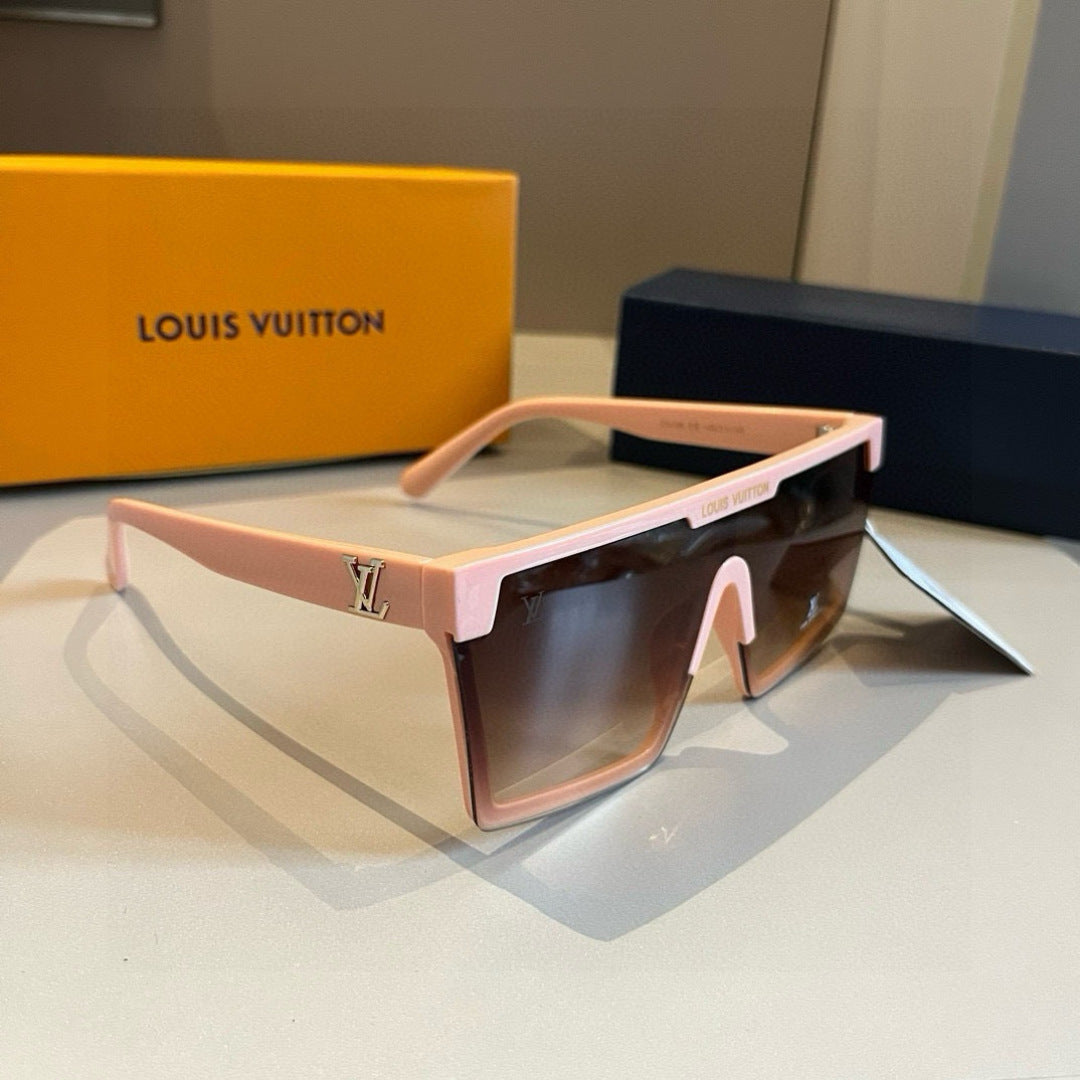 Louis Vuitton Fashion Gold Lens Sunglasses for Men - 398104
