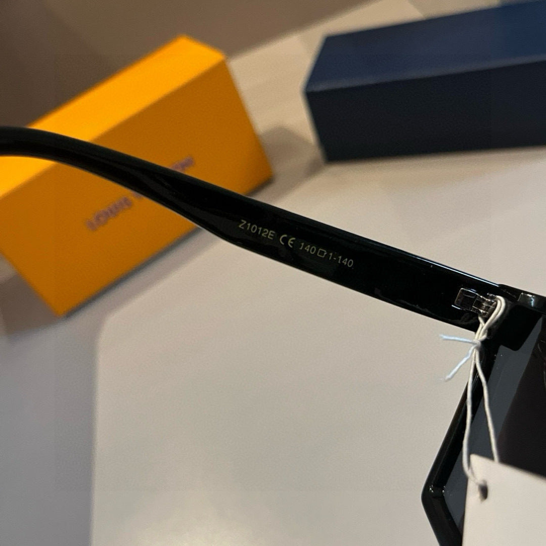 Louis Vuitton Fashion Black Lens Sunglasses for Men - 398105 - detail image 9