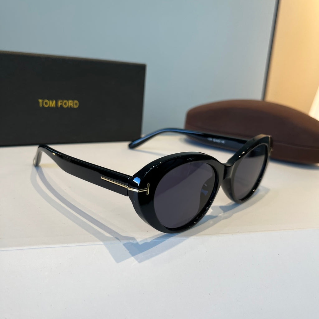 Tom Ford Fashion Black Lens Sunglasses for Men & Women - 935479