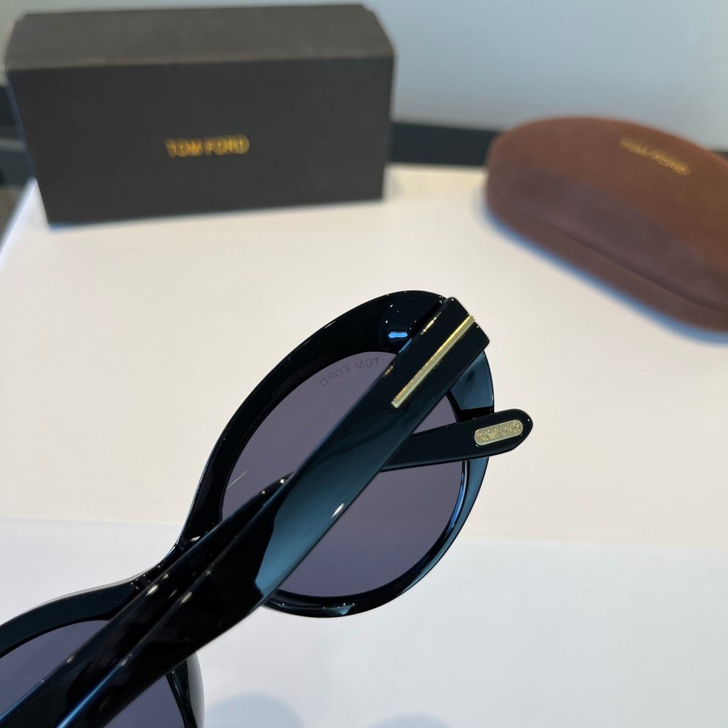Tom Ford Fashion Black Lens Sunglasses for Men & Women - 935479 - detail image 8