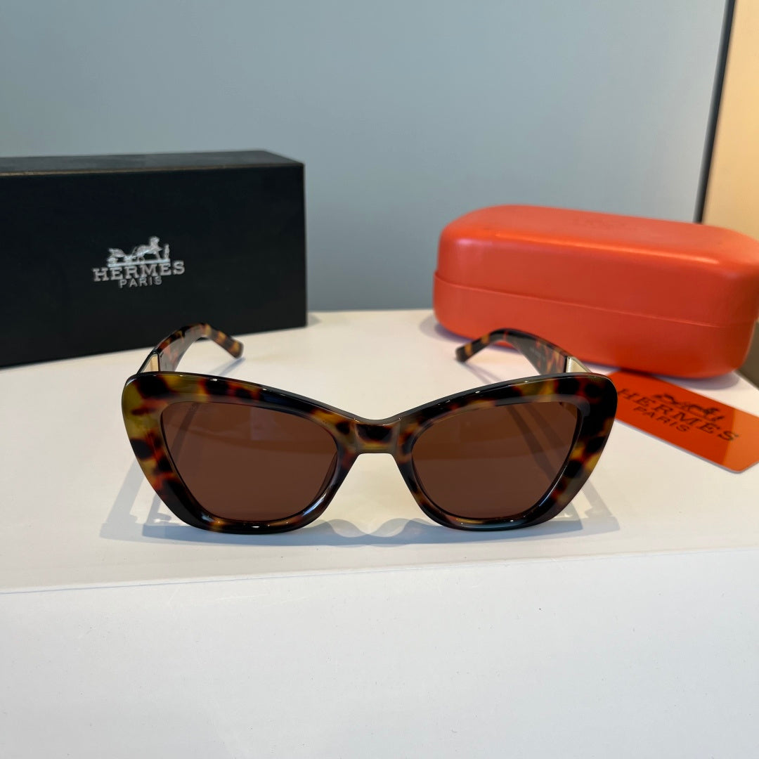 Hermès Oversized Black Lens Sunglasses for Women - 466434 - detail image 2