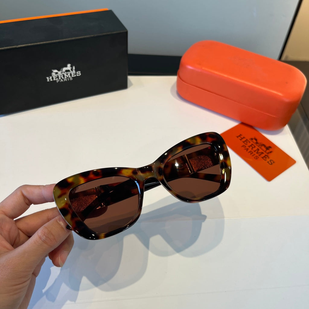 Hermès Oversized Black Lens Sunglasses for Women - 466434 - detail image 10
