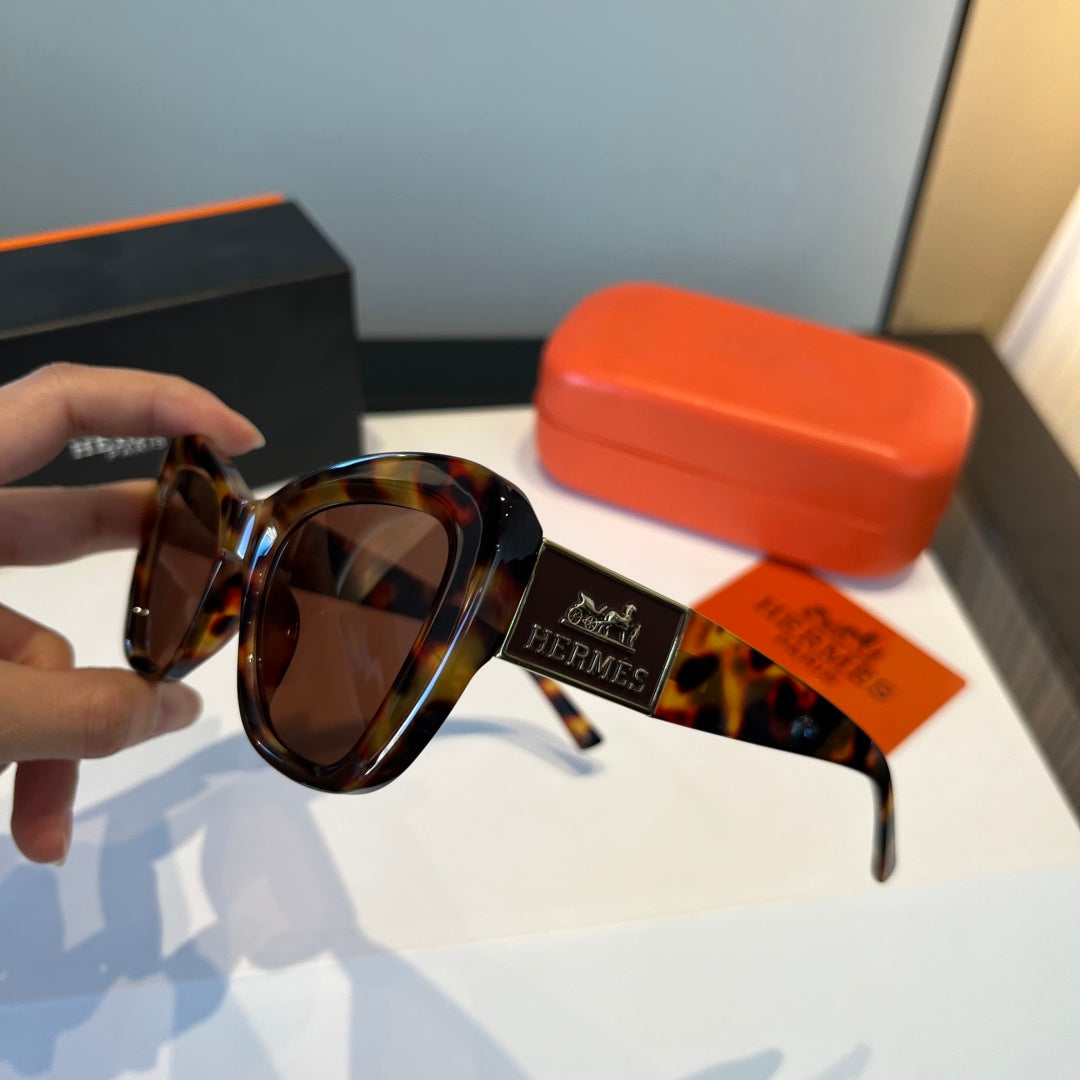 Hermès Oversized Black Lens Sunglasses for Women - 466434 - detail image 4