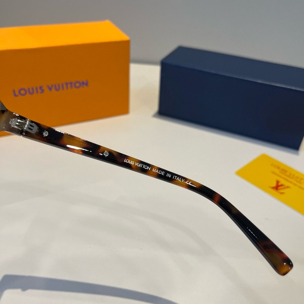 Louis Vuitton Fashion Black Lens Sunglasses for Men - 381785 - detail image 8