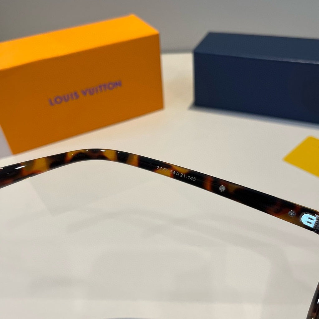 Louis Vuitton Fashion Black Lens Sunglasses for Men - 381785 - detail image 9