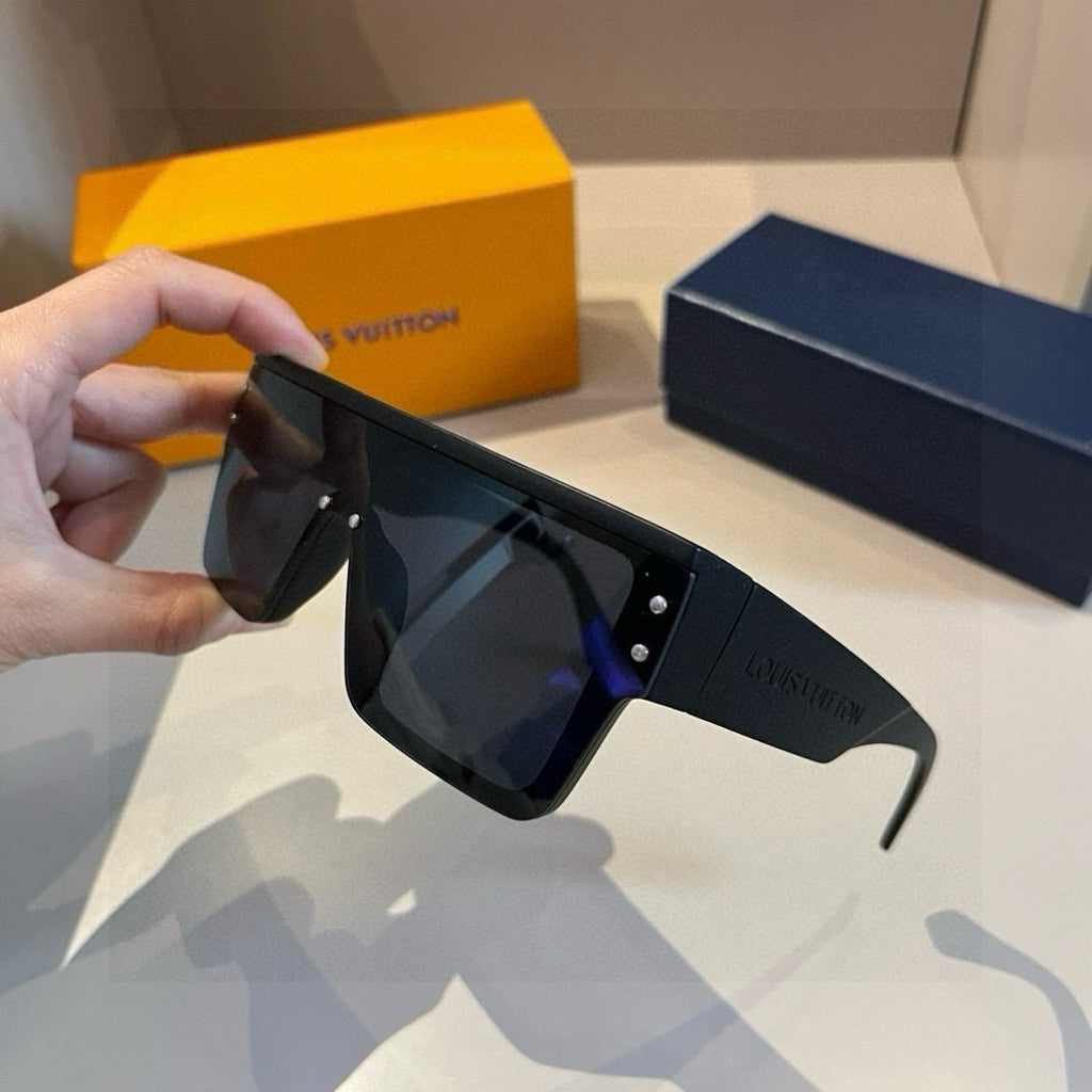 Louis Vuitton Fashion Black Lens Sunglasses for Men & Women - 398097 - detail image 4