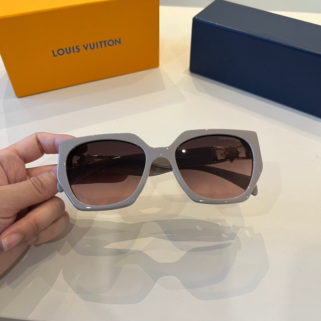 Louis Vuitton Fashion Silver Lens Sunglasses for Men & Women - 357665 - detail image 4