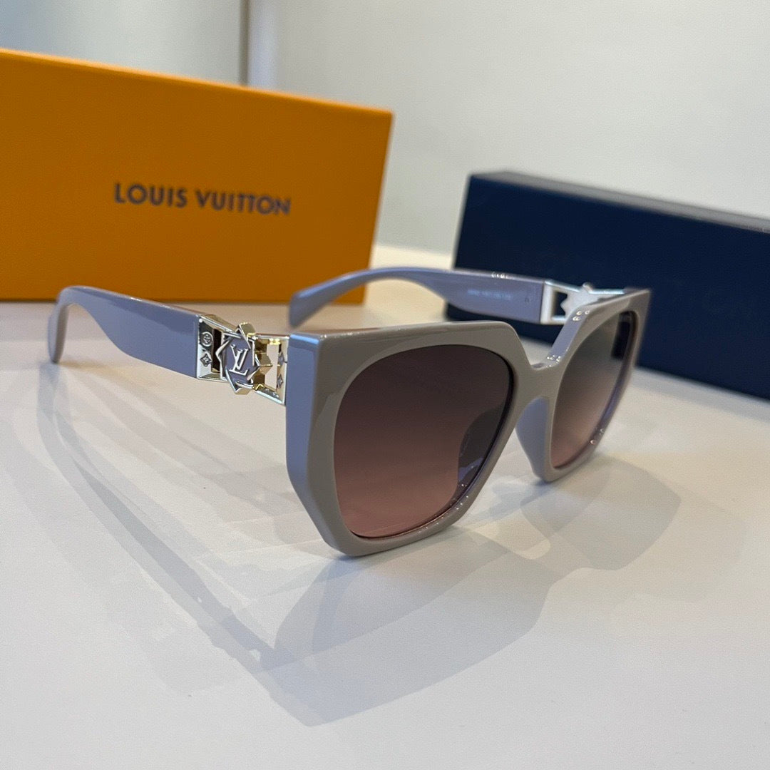 Louis Vuitton Fashion Silver Lens Sunglasses for Men & Women - 357665