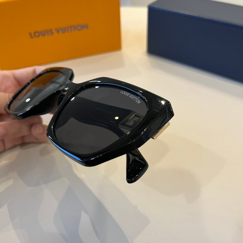Louis Vuitton Fashion Black Lens Sunglasses for Men & Women - 357667 - detail image 6
