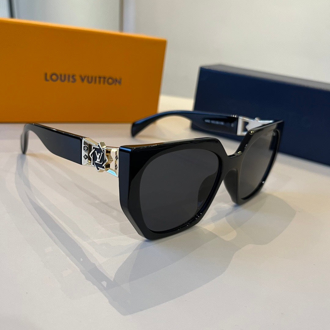 Louis Vuitton Fashion Black Lens Sunglasses for Men & Women - 357667