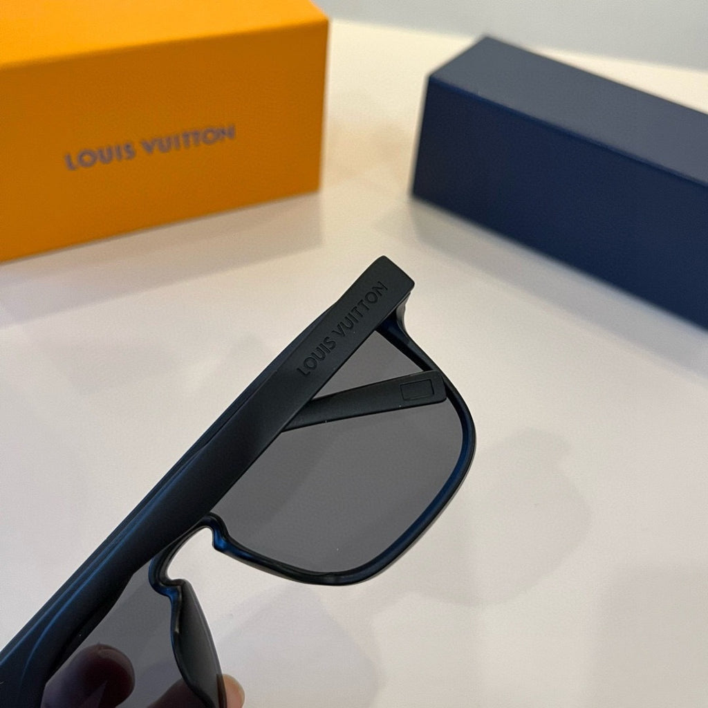 Louis Vuitton Fashion Black Lens Sunglasses for Men & Women - 398100 - detail image 5
