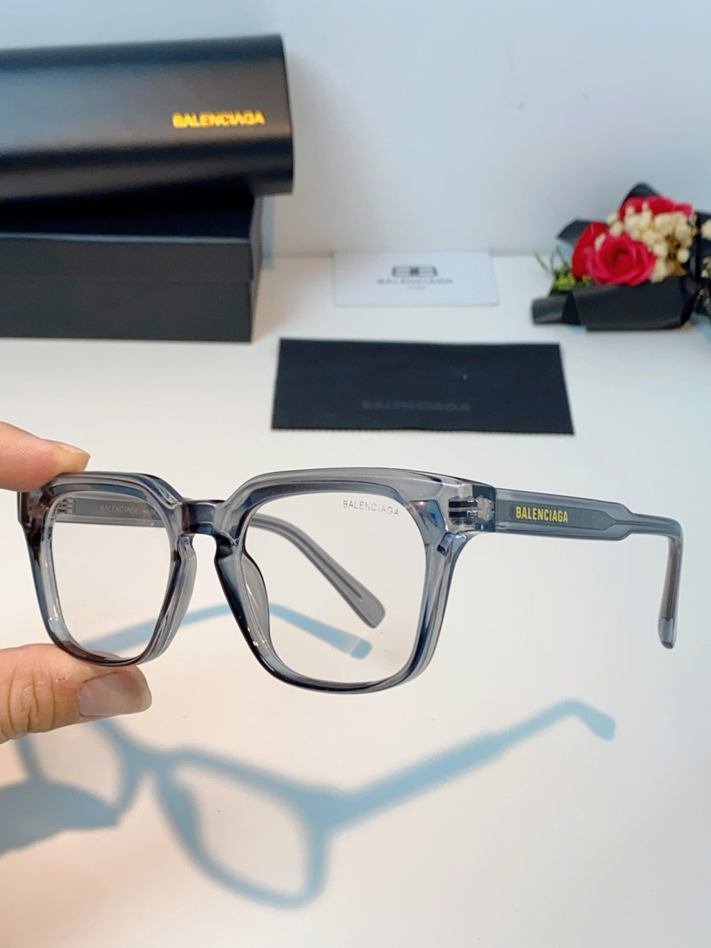 Balenciaga Blue-Light Fashion Gray Lens Sunglasses for Men & Women - detail image 6