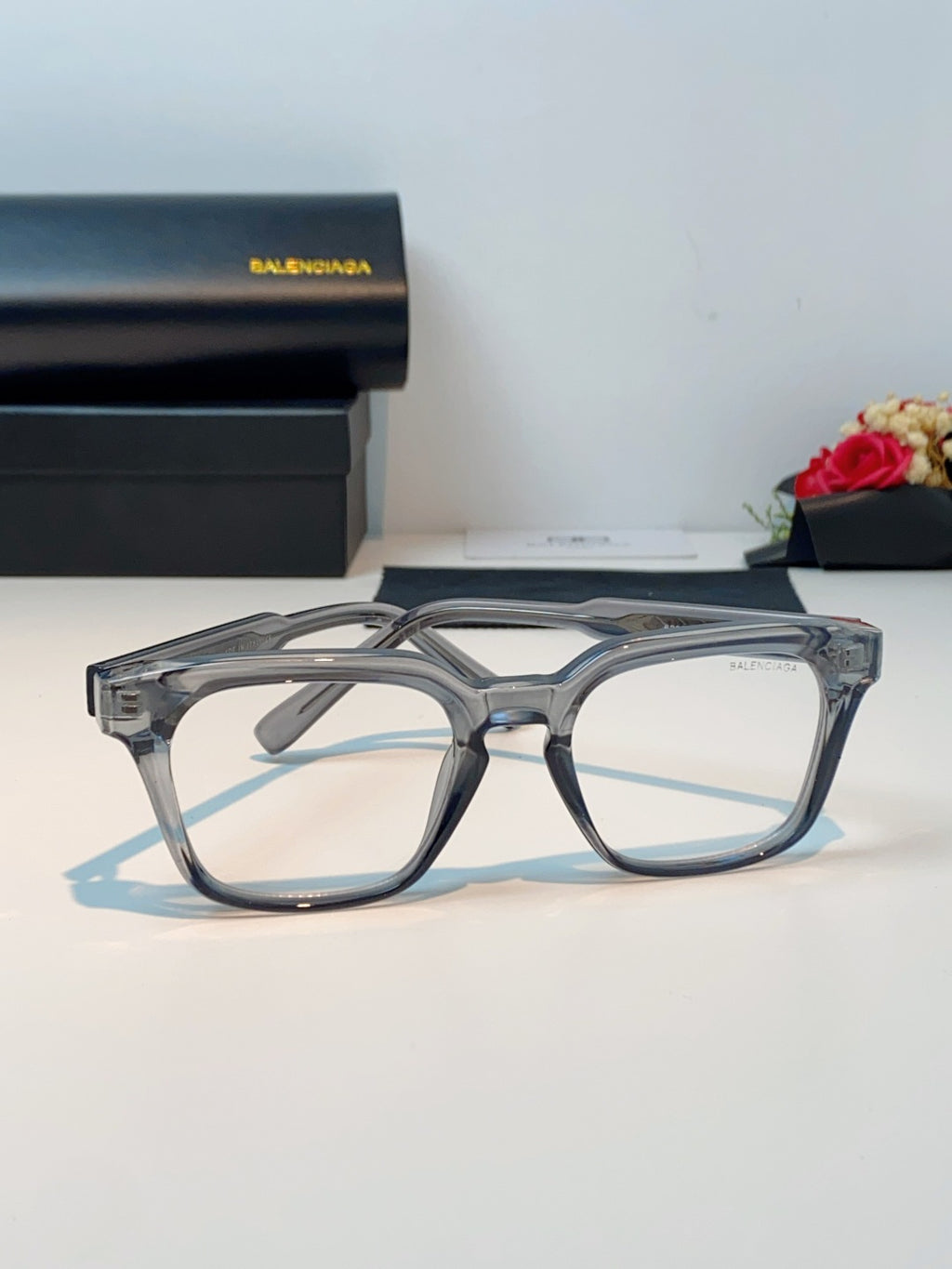 Balenciaga Blue-Light Fashion Gray Lens Sunglasses for Men & Women - detail image 2