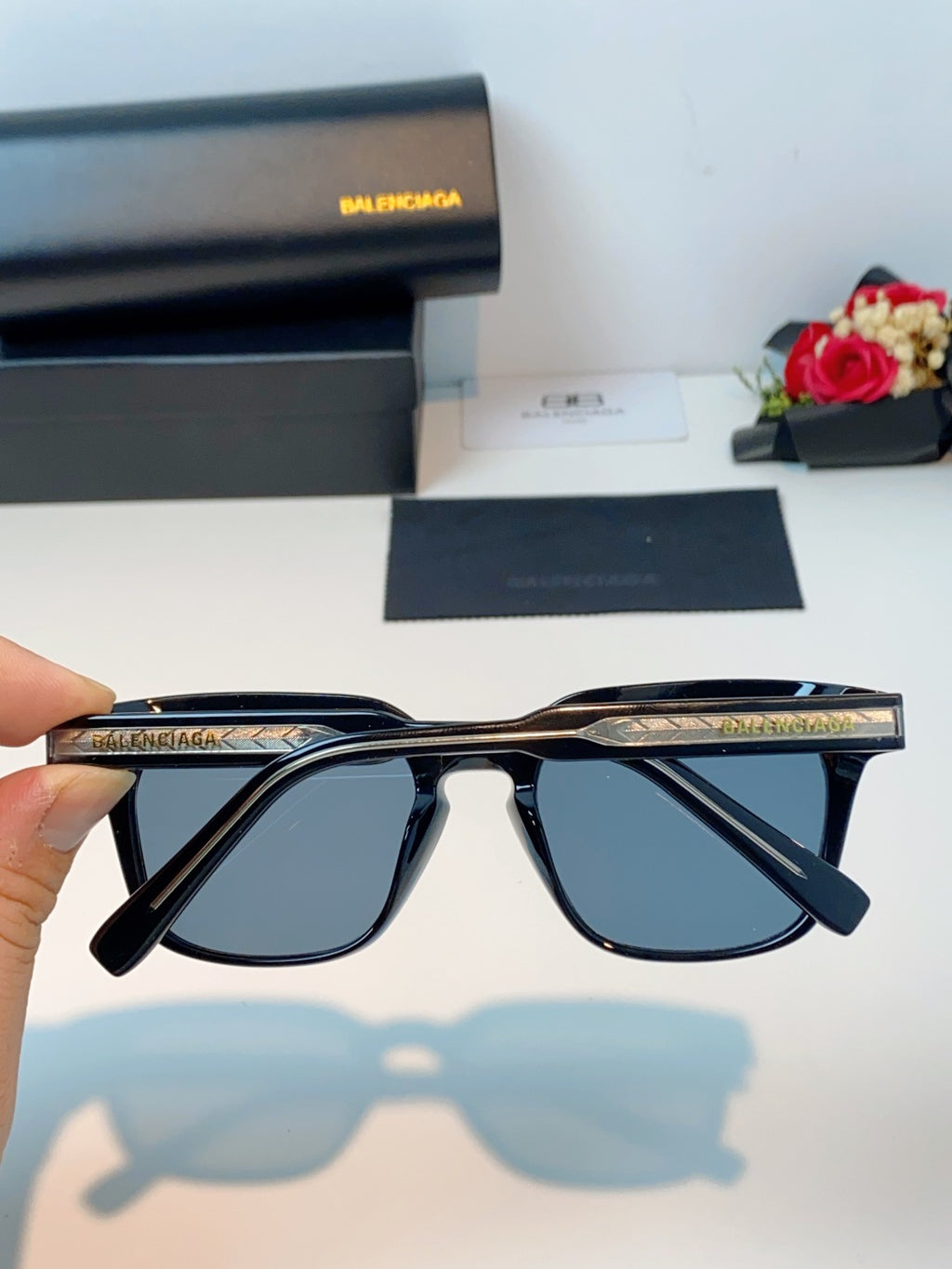 Balenciaga Blue-Light Fashion Blue Lens Sunglasses for Men & Women - detail image 5