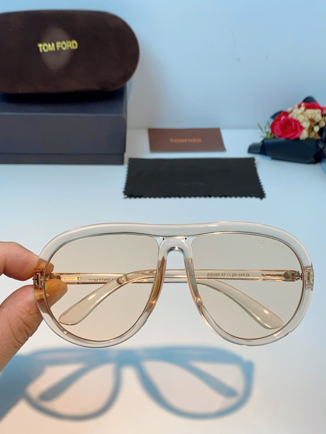 Tom Ford Aviator Gold Lens Sunglasses for Men & Women - detail image 4